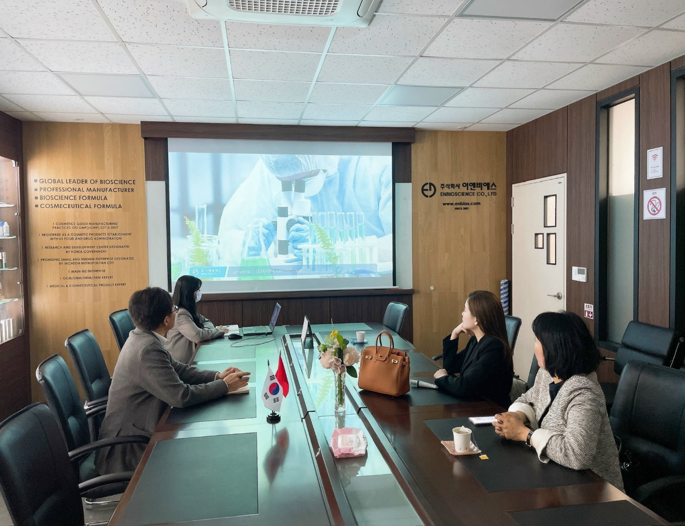 HT Group – Không chỉ là nhà sản xuất, mà còn xây dựng tương lai cho thương hiệu Việt! HT Group – Không chỉ là nhà sản xuất, mà còn xây dựng tương lai cho thương hiệu Việt!