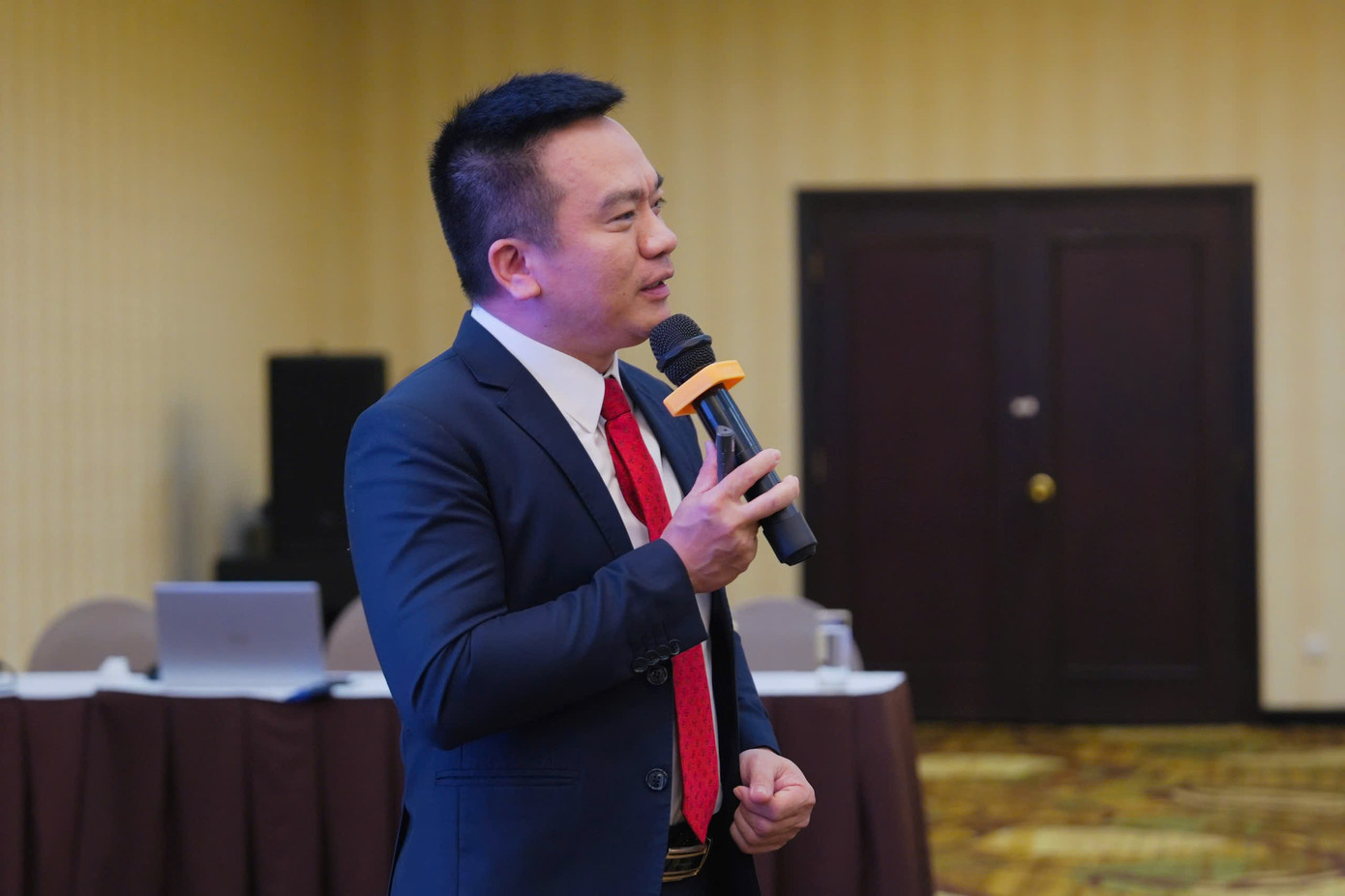 Ông Trần Viết Nguyên, Phó trưởng Ban Kinh doanh, Tập đoàn Điện lực Việt Nam cho biết EVN đã triển khai thí điểm 6 dự án ESCO trong giai đoạn từ 2014 - 2019