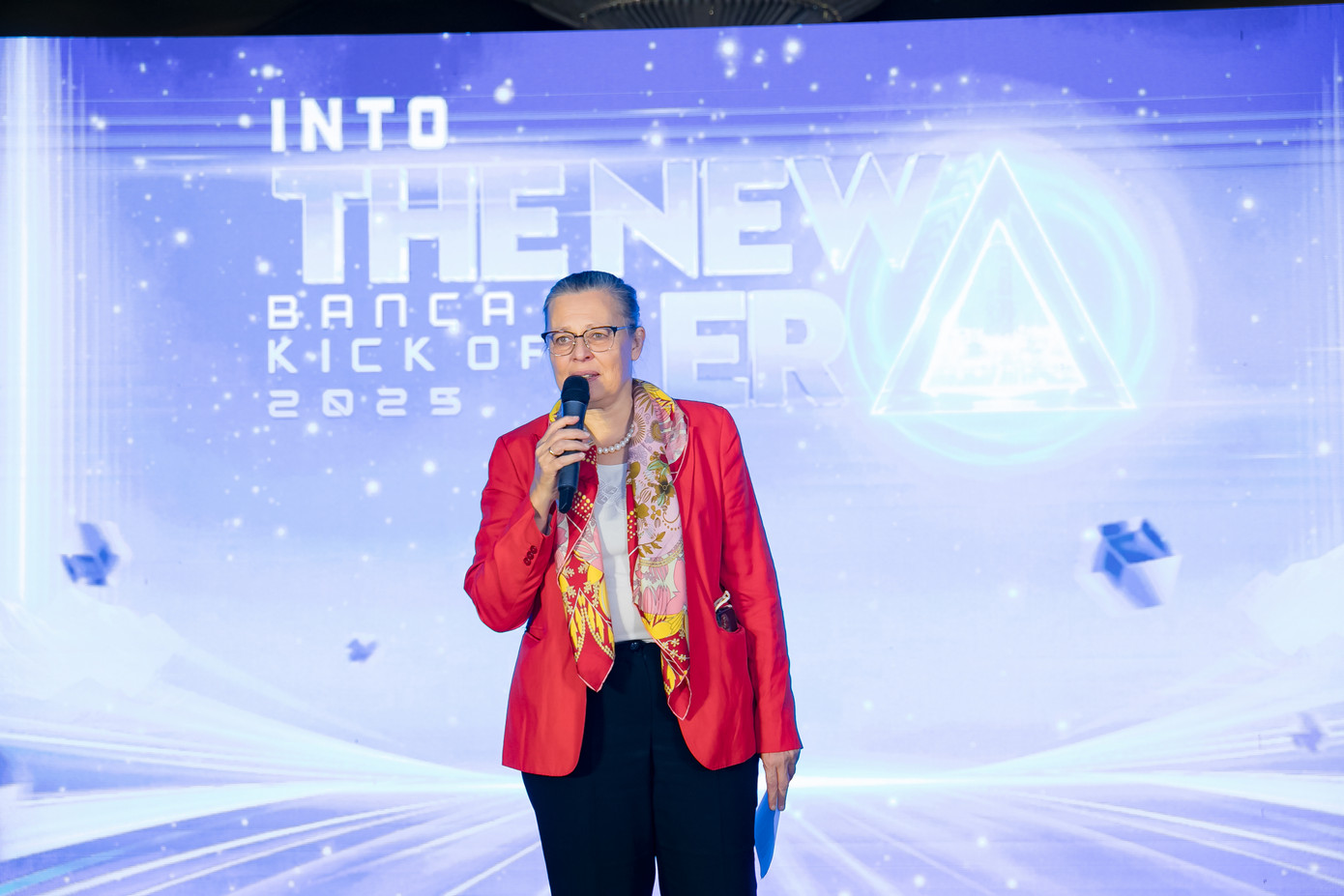 Bà Elena cho biết, đặt khách hàng làm trọng tâm vẫn luôn là kim chỉ nam của BIDV MetLife ngay từ những ngày đầu khởi sự. Bà Elena cho biết, đặt khách hàng làm trọng tâm vẫn luôn là kim chỉ nam của BIDV MetLife ngay từ những ngày đầu khởi sự.