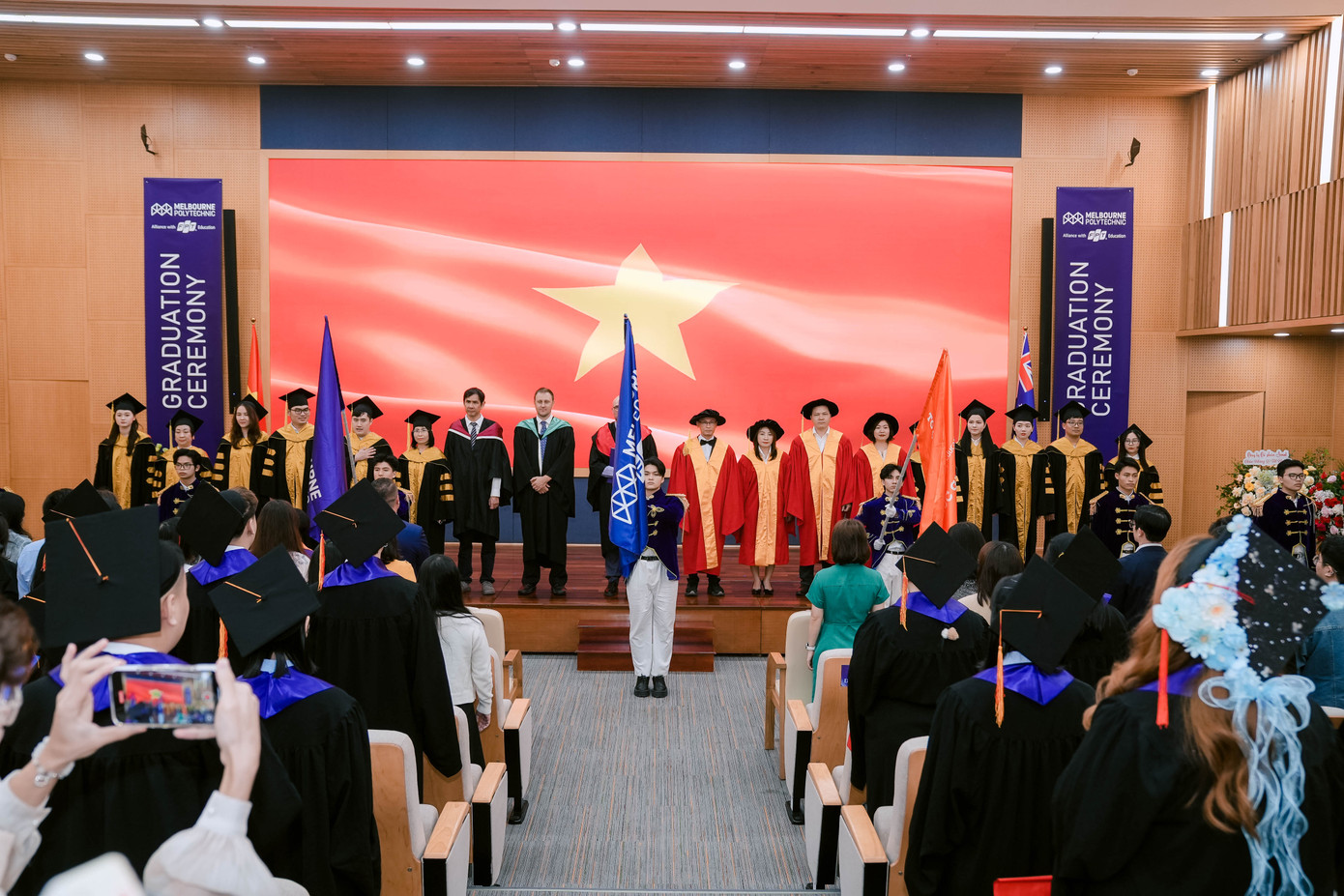 Nghi lễ trang trọng tại sự kiện tốt nghiệp