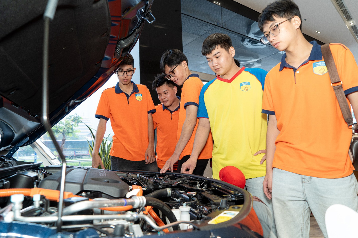 Các chuyến company tour mang lại nhiều kiến thức thực tế để phát triển nghề nghiệp Các chuyến company tour mang lại nhiều kiến thức thực tế để phát triển nghề nghiệp