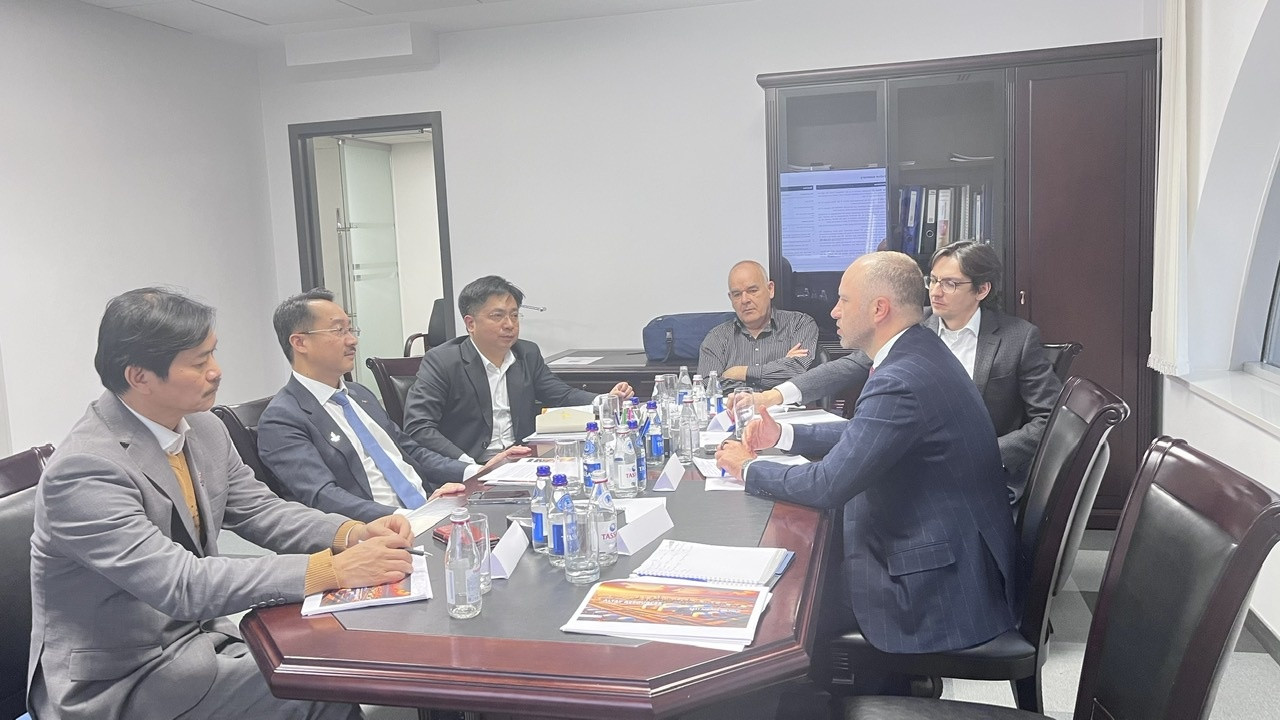 Đoàn công tác PVEP làm việc với Công ty Altay Resources Đoàn công tác PVEP làm việc với Công ty Altay Resources