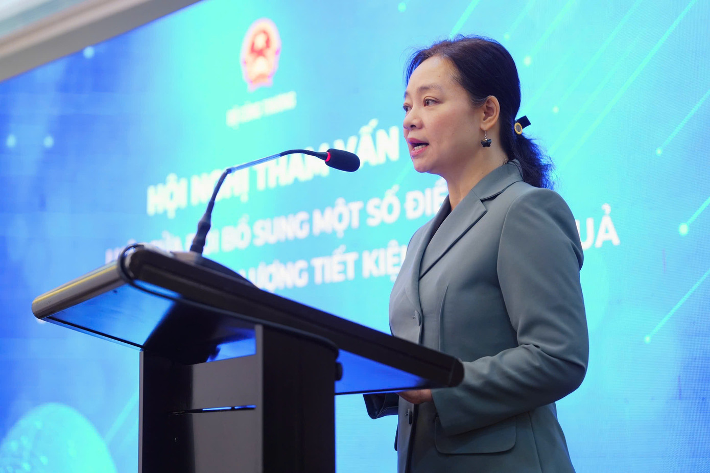 Bà Nguyễn Thị Lâm Giang, Vụ trưởng Vụ Tiết kiệm năng lượng và Phát triển bền vững, Bộ Công Thương phát biểu tại Hội nghị