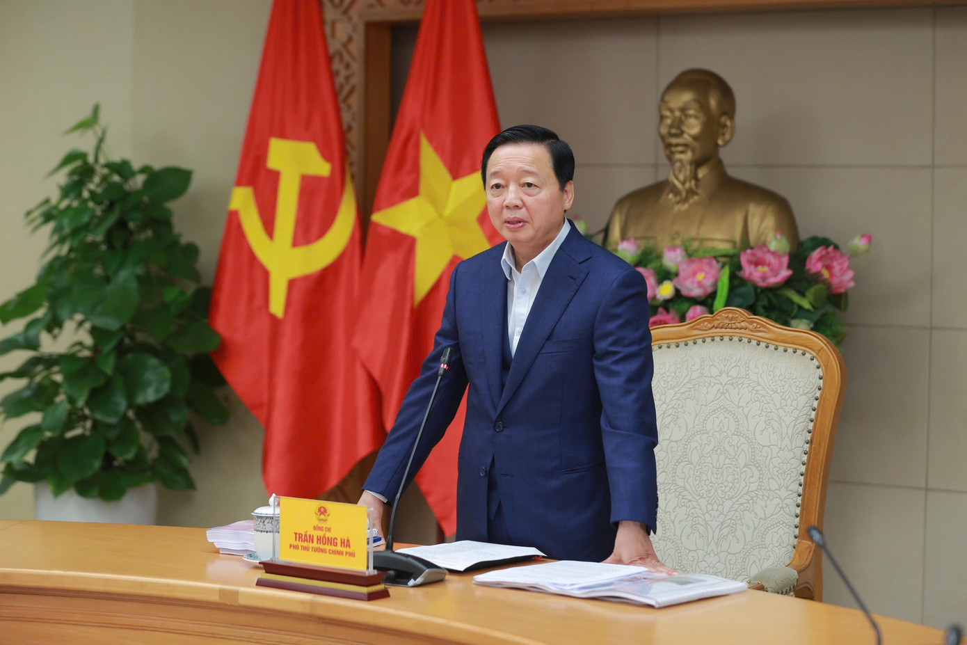 Phó Thủ tướng Trần Hồng Hà tại buổi làm việc