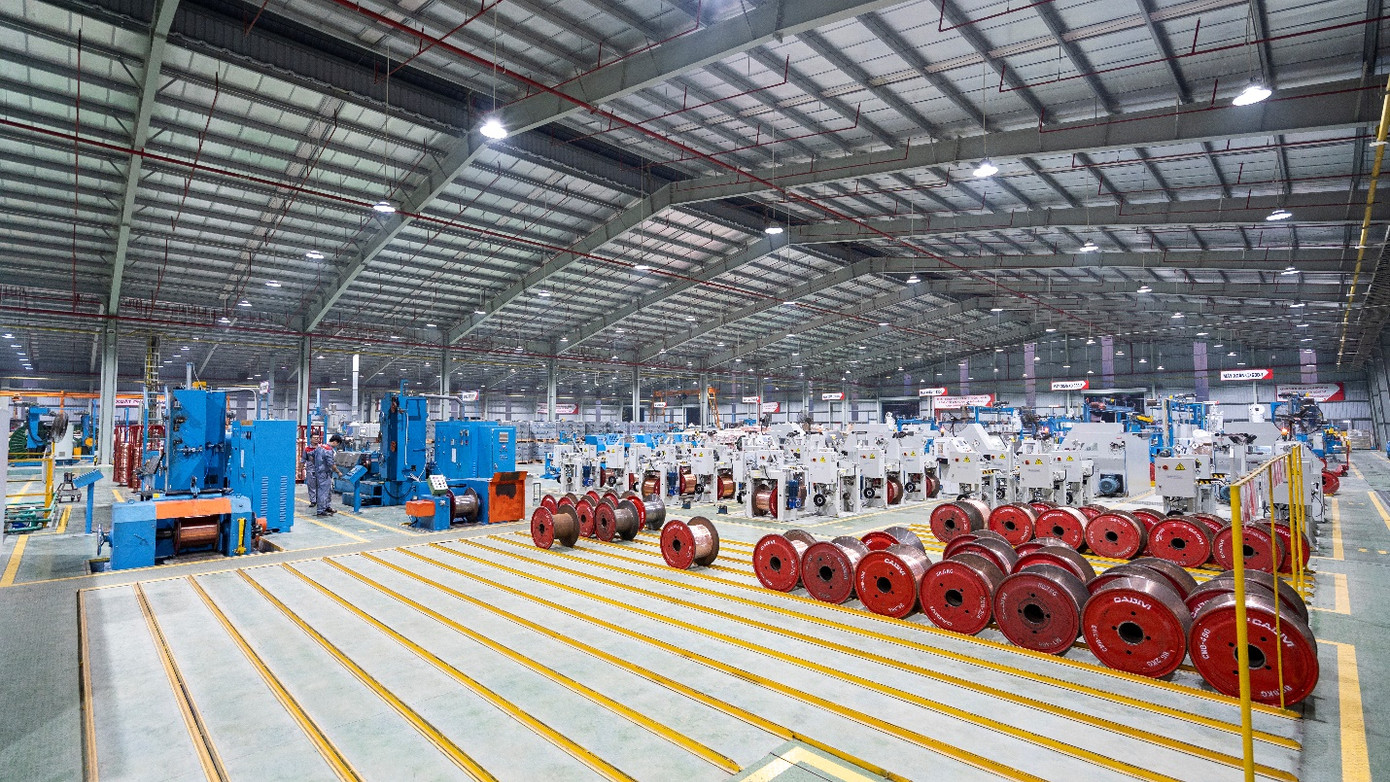 Mảng thiết bị điện được kỳ vọng tiếp tục tăng trưởng ổn định. Mảng thiết bị điện được kỳ vọng tiếp tục tăng trưởng ổn định.