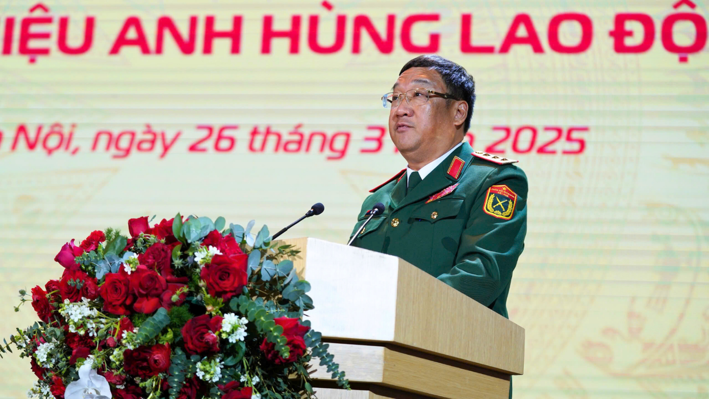 Thứ trưởng Bộ Quốc phòng, Thượng tướng Phạm Hoài Nam đặc biệt nhấn mạnh những nhiệm vụ trọng tâm mới trong sự nghiệp xây dựng và bảo vệ Tổ quốc đối với Tổng Công ty CP Công trình Viettel (Viettel Construction) Thứ trưởng Bộ Quốc phòng, Thượng tướng Phạm Hoài Nam đặc biệt nhấn mạnh những nhiệm vụ trọng tâm mới trong sự nghiệp xây dựng và bảo vệ Tổ quốc đối với Tổng Công ty CP Công trình Viettel (Viettel Construction)