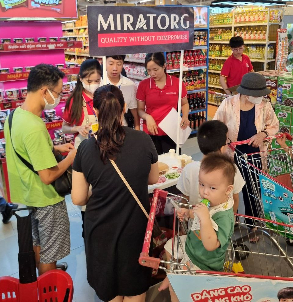 Hoạt động Sampling Miratorg được tổ chức tại Winmart Thăng Long bởi Good Food Russia