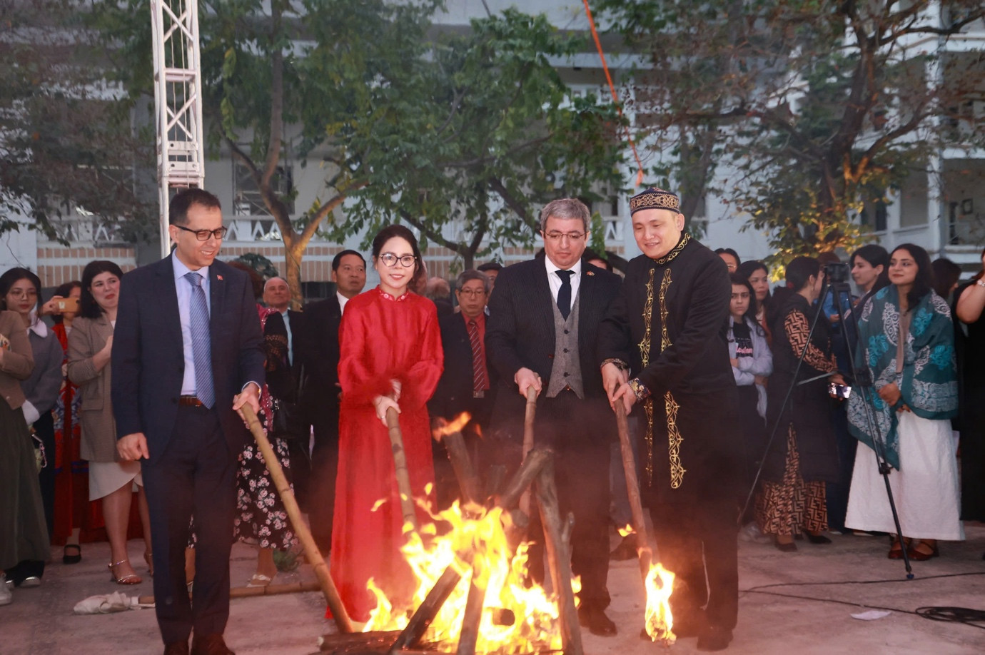 Nghi thức đốt lửa tại sự kiện