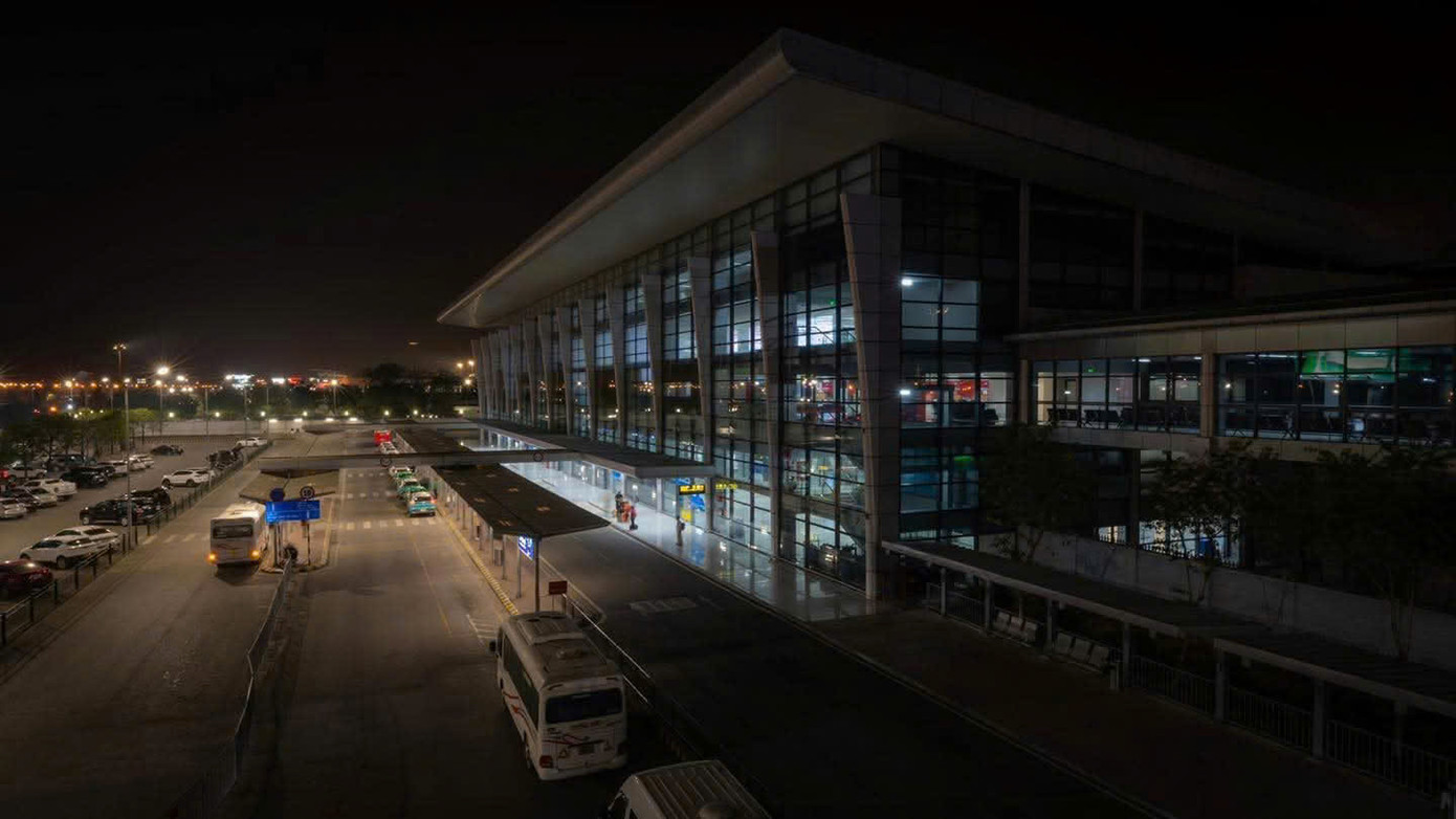 Người dân cả nước tắt đèn để cùng góp phần lan tỏa thông điệp về một tương lai xanh và bền vững hơn.