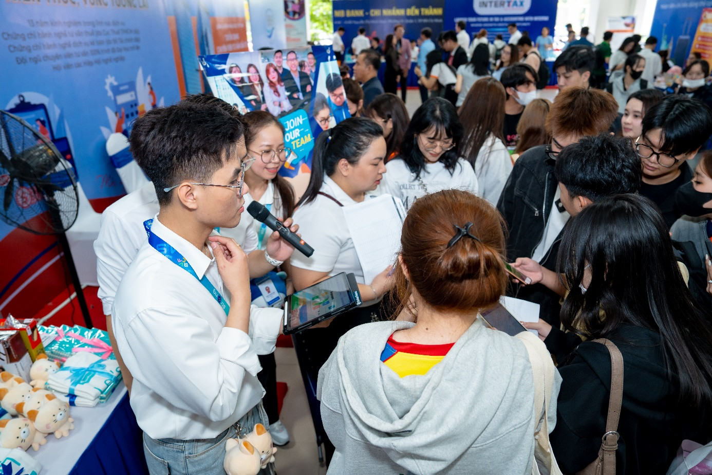 HUTECH ALUMNI JOB FAIR 2025 được tổ chức quy mô lớn vào 20/3