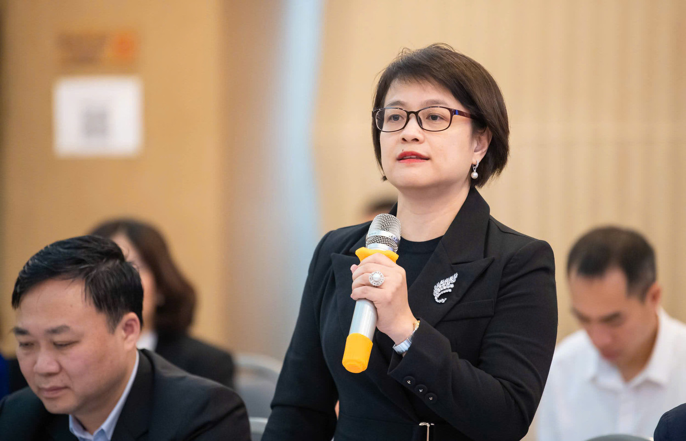 Bà Trần Ngọc Ánh, Giám đốc Ngoại vụ cấp cao của HEINEKEN Việt Nam phát biểu tại hội thảo.