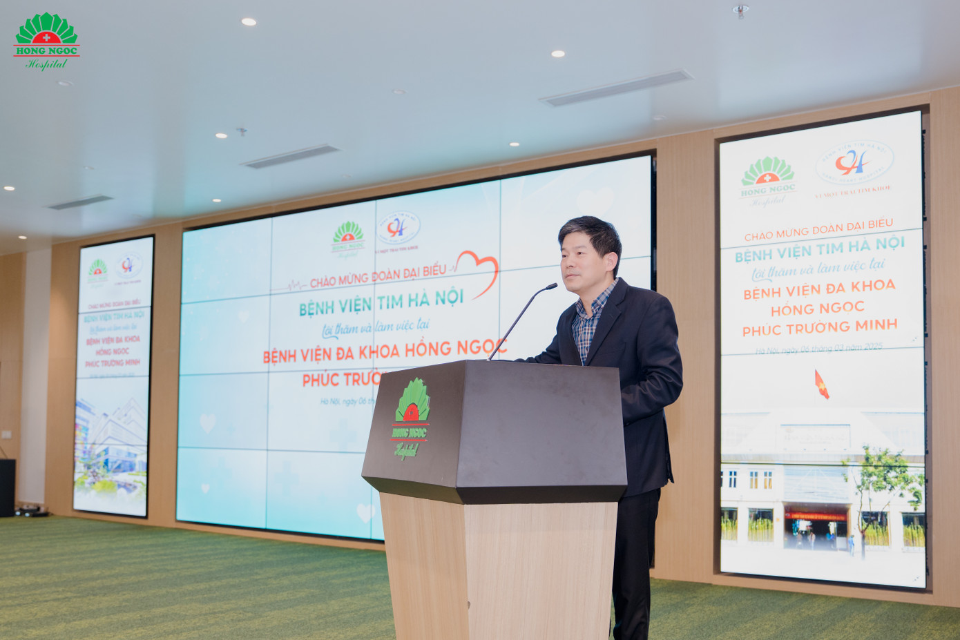 PGS.TS.BS Nguyễn Sinh Hiền – Giám đốc Bệnh viện Tim Hà Nội phát biểu tại buổi lễ PGS.TS.BS Nguyễn Sinh Hiền – Giám đốc Bệnh viện Tim Hà Nội phát biểu tại buổi lễ