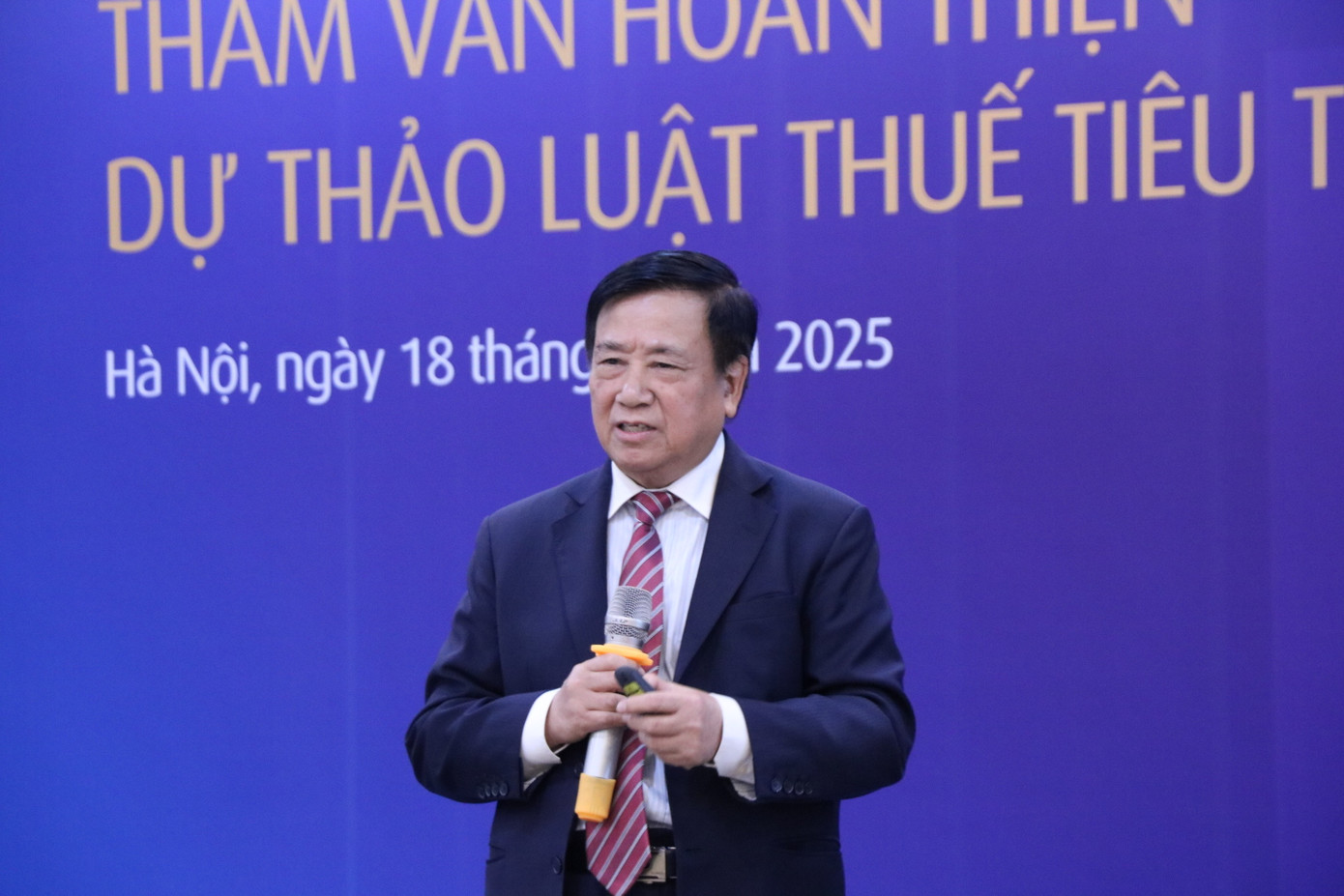 PGS.TS Nguyễn Văn Việt, Chủ tịch Hiệp hội Bia - Rượu - Nước Giải khát Việt Nam (VBA) phát biểu tại hội thảo.