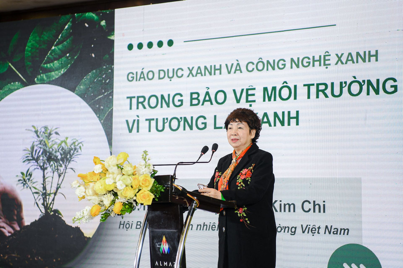GS. TS. NGND Đặng Thị Kim Chi nhấn mạnh rằng cần để những thay đổi giản dị trong giáo dục xanh trở thành thói quen và phát triển ứng dụng công nghệ xanh vào cuộc sống GS. TS. NGND Đặng Thị Kim Chi nhấn mạnh rằng cần để những thay đổi giản dị trong giáo dục xanh trở thành thói quen và phát triển ứng dụng công nghệ xanh vào cuộc sống