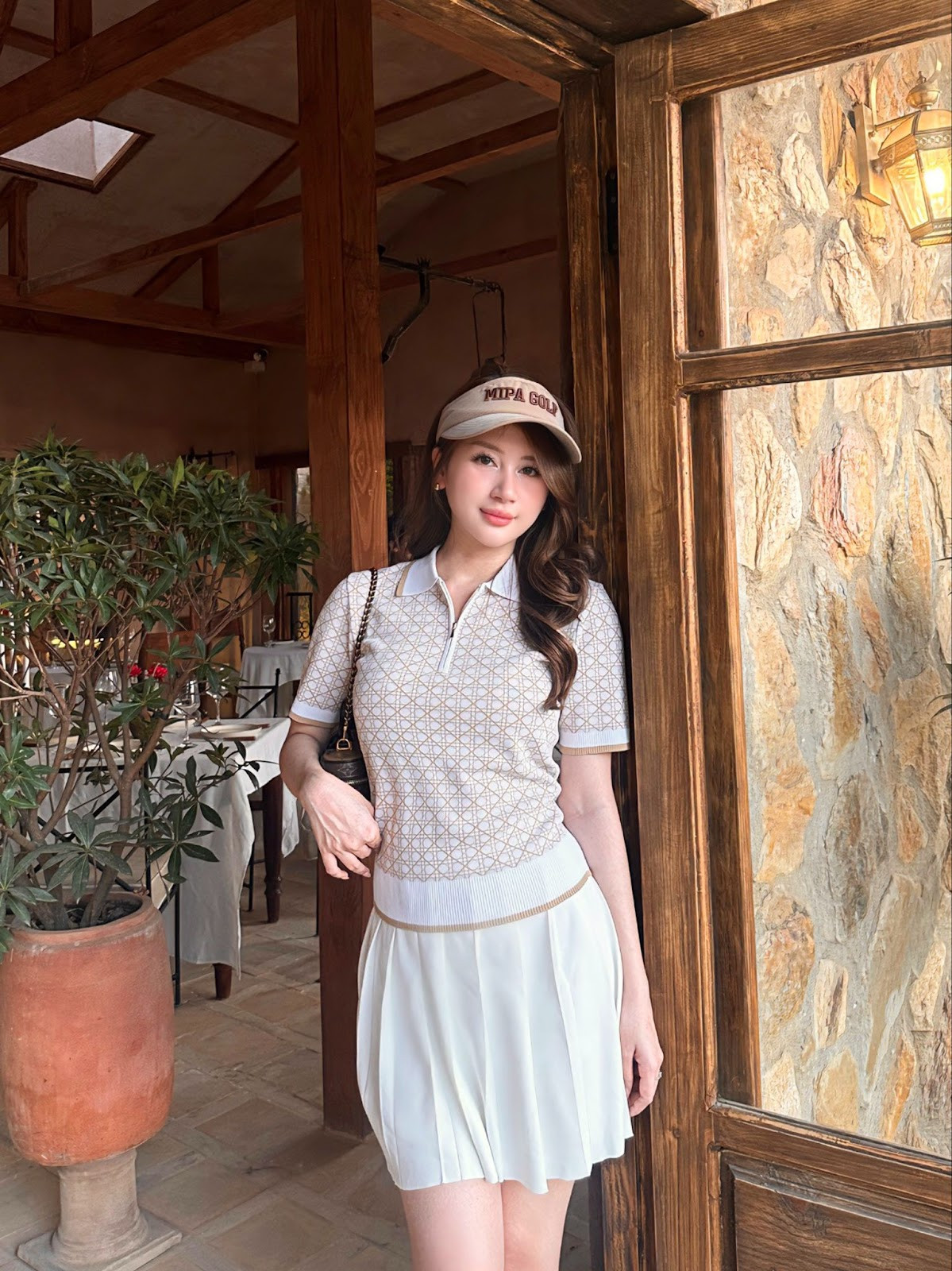 Những chất liệu cao cấp mang đến phong cách sang trọng và cảm giác thoải mái cho các BST thời trang thể thao (Ảnh: MIPA)