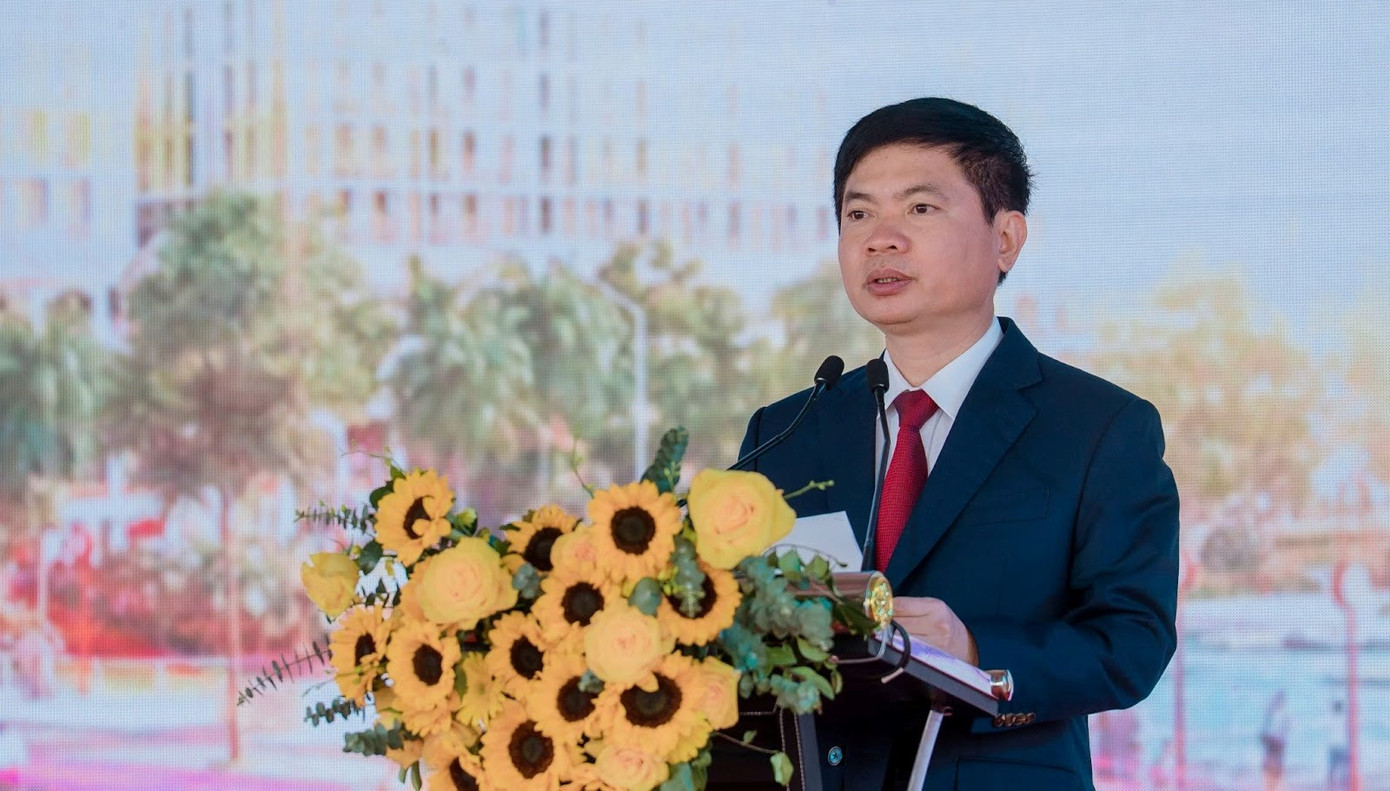 Ông Trương Quốc Huy – Bí thư Tỉnh ủy, Chủ tịch UBND tỉnh Hà Nam phát biểu tại Lễ khởi công Ông Trương Quốc Huy – Bí thư Tỉnh ủy, Chủ tịch UBND tỉnh Hà Nam phát biểu tại Lễ khởi công