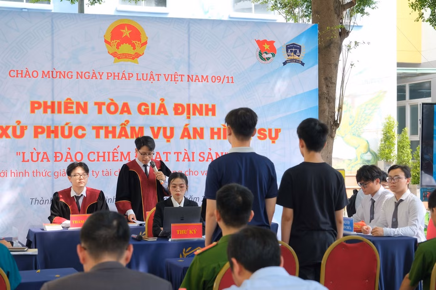 Sinh viên GDU bản lĩnh khi tham gia Phiên tòa giả định