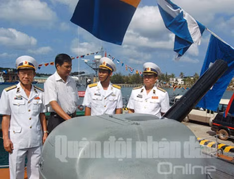 Hệ thống pháo phòng không cao tốc Ak-630 trang bị trên các loại tàu chiến mới của Hải quân Việt Nam như: khinh hạm Gepard 3.9; tàu hộ tống tên lửa 1241RE, 1241.8, BSP-500; tàu pháo Svetlyak và TT400TP. Ak-630 được thiết kế chủ yếu để đánh chặn tên lửa hành trình chống tàu hoặc vũ khí chính xác cao. Dù vậy, nó cũng rất hiệu quả khi tấn công máy bay cánh bằng, trực thăng