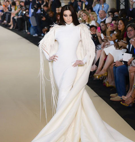 Phạm Băng Băng kiêu sa trên sàn catwalk