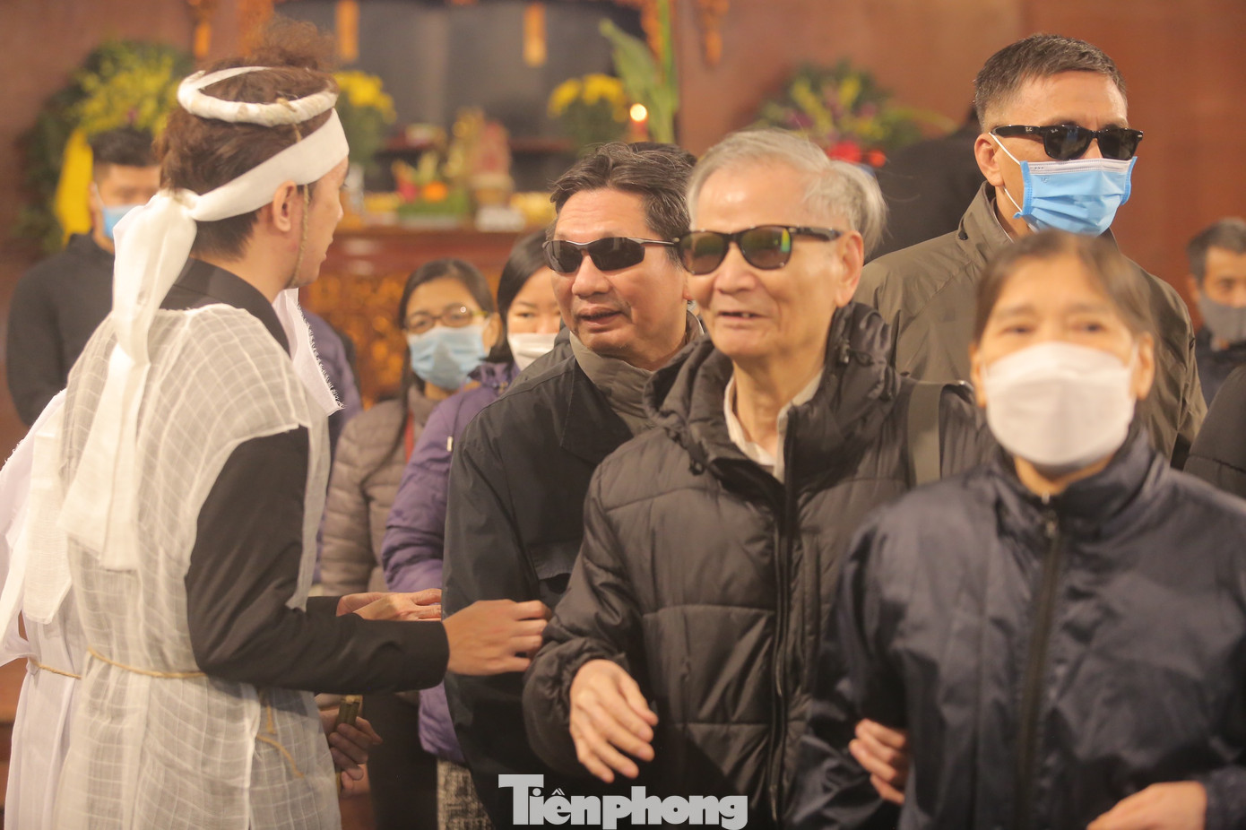 NSƯT Văn Vượng có khoảng 8.000 buổi biểu diễn khắp mọi miền đất nước. Vào khoảng những năm 1968-1978, Cung Văn hóa Hữu nghị luôn chật kín người xem nghệ sĩ Văn Vượng biểu diễn. Ảnh: DUY PHẠM.