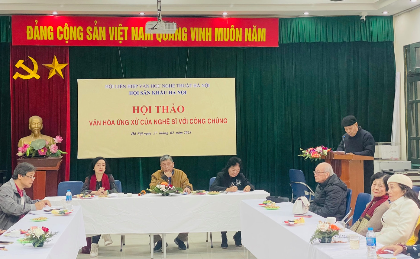 Nhiều tham luận nhấn mạnh việc gìn giữ hình ảnh và nâng cao ý thức trách nhiệm của nghệ sĩ với xã hội. Nhiều tham luận nhấn mạnh việc gìn giữ hình ảnh và nâng cao ý thức trách nhiệm của nghệ sĩ với xã hội.