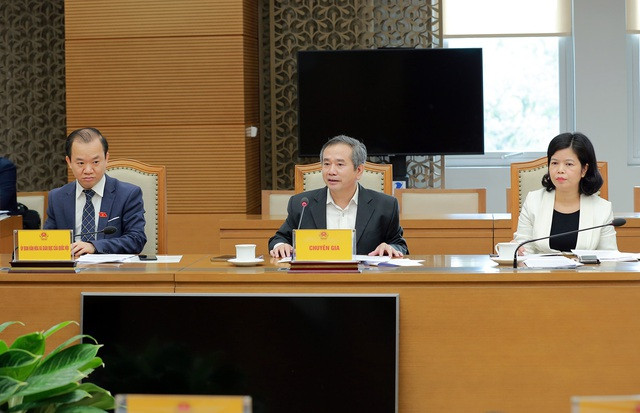 Chuyên gia góp ý cho Chương trình tổng thể. Ảnh: MINH KHÔI.