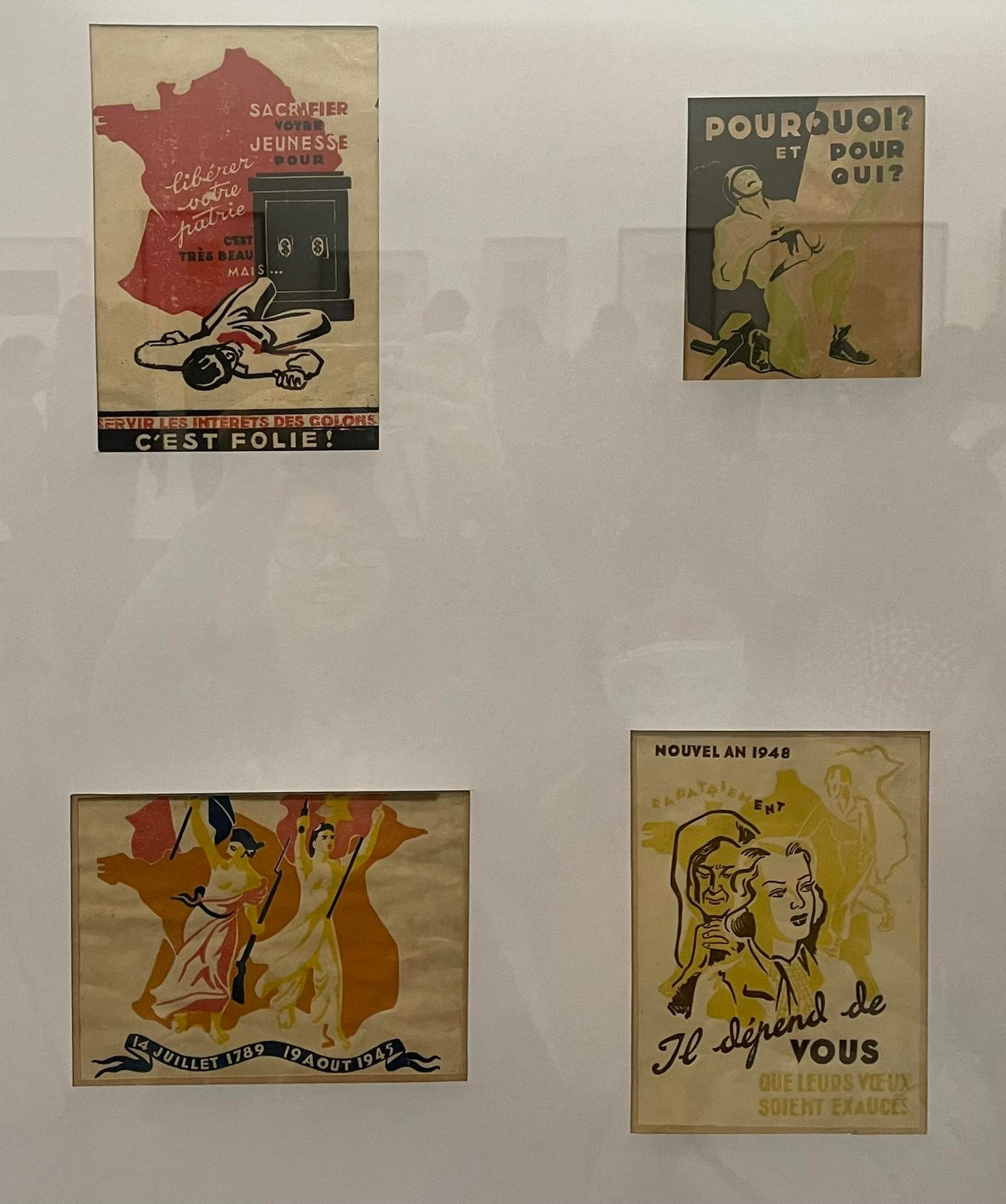 Bộ tranh địch vận của hoạ sĩ Lương Xuân Nhị, một trong những tác phẩm kinh điển của thể loại tranh cổ động độc đáo của Mỹ thuật Việt Nam. Bộ tranh địch vận của hoạ sĩ Lương Xuân Nhị, một trong những tác phẩm kinh điển của thể loại tranh cổ động độc đáo của Mỹ thuật Việt Nam.