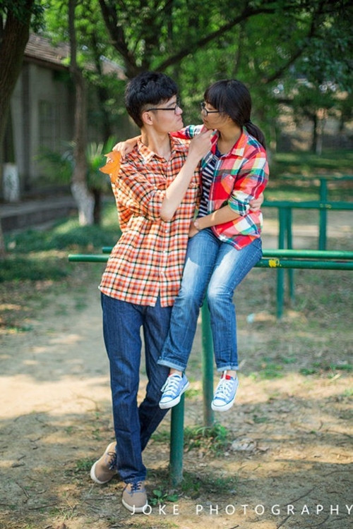 Những cử chỉ ngọt ngào trong tình yêu càng khiến cho tình yêu của họ được mến mộ. Những cử chỉ ngọt ngào trong tình yêu càng khiến cho tình yêu của họ được mến mộ