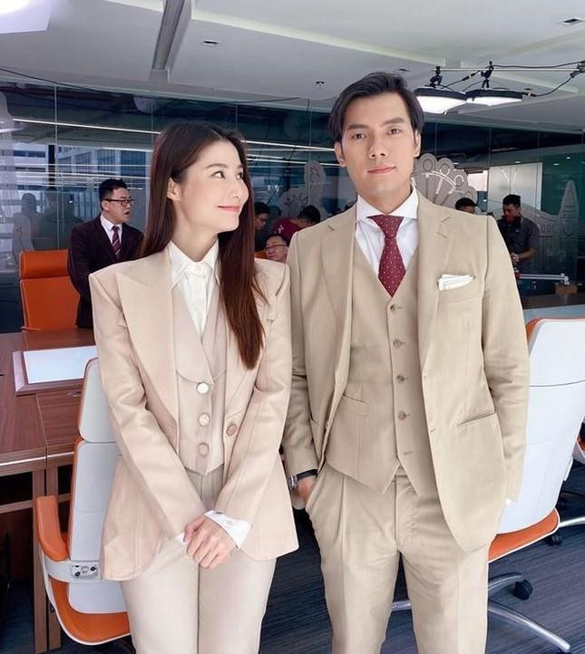 Diễm My và Nhan Phúc Vinh từng nên duyên trong phim Tình Yêu Và Tham Vọng. Diễm My và Nhan Phúc Vinh từng nên duyên trong phim Tình Yêu Và Tham Vọng.