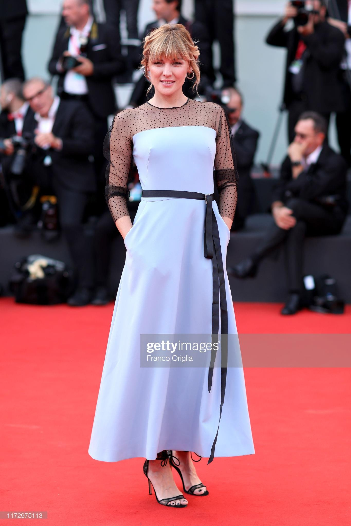 Thảm đỏ LHP Venice ngày cuối: Loạt mỹ nhân chuộng mốt ‘thả rông’ ảnh 9