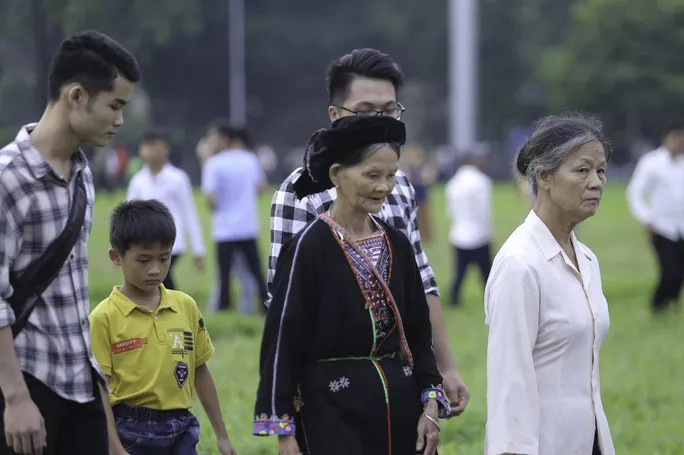 Ngàn người nghiêm trang dự lễ chào cờ ngày Quốc khánh trên Quảng trường Ba Đình ảnh 15