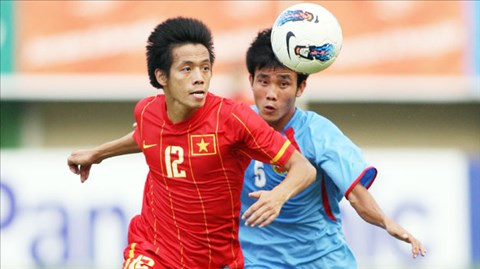 Văn Quyết (trái) sẽ là đầu tàu của U23 Việt Nam tại SEA Games 27. Văn Quyết (trái) sẽ là đầu tàu của U23 Việt Nam tại SEA Games 27