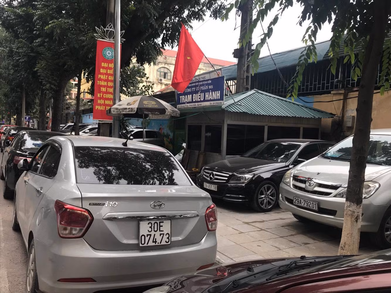 Bạn đọc phản đối lát vỉa hè theo phong trào ảnh 5