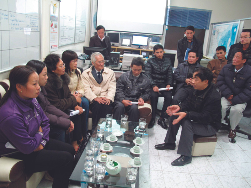 Đại diện các thân nhân thủy thủ mất tích lên làm việc với Vinalines và MRCC Việt Nam. Đại diện các thân nhân thủy thủ mất tích lên làm việc với Vinalines và MRCC Việt Nam