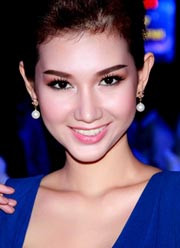 Hot girl Quỳnh Chi trải lòng chuyện làm dâu đại gia ảnh 1