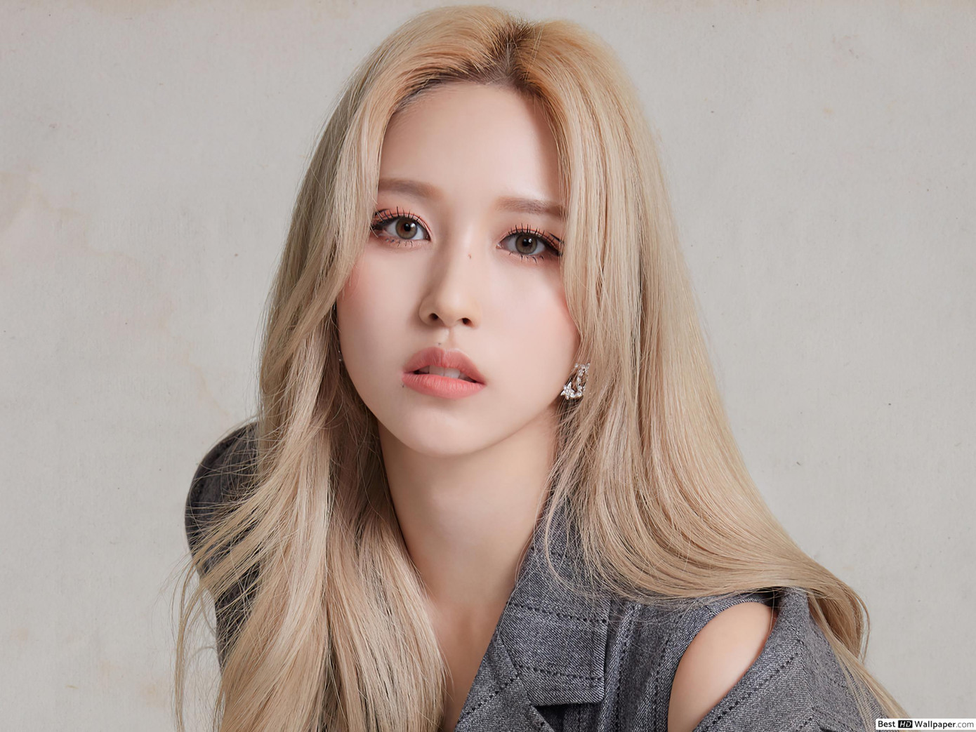 14. Mina (TWICE): 638 phiếu bầu