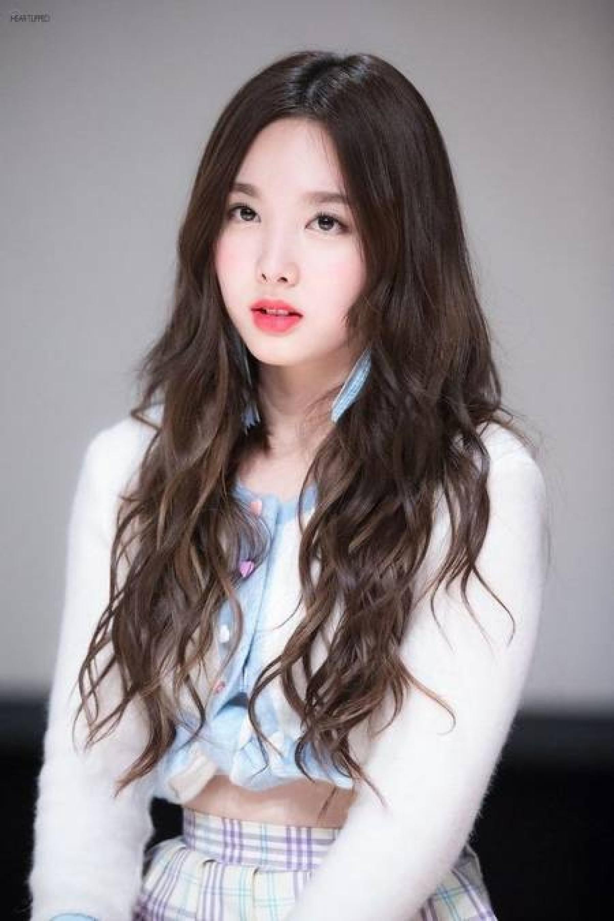 23. Nayeon (TWICE): 322 phiếu bầu