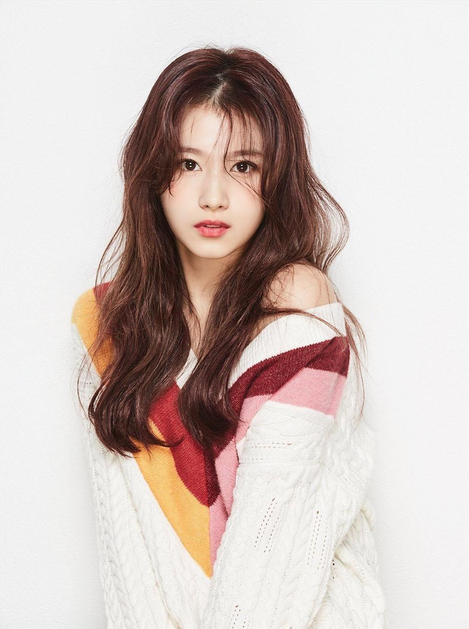 11. Sana (TWICE): 1.004 phiếu bầu