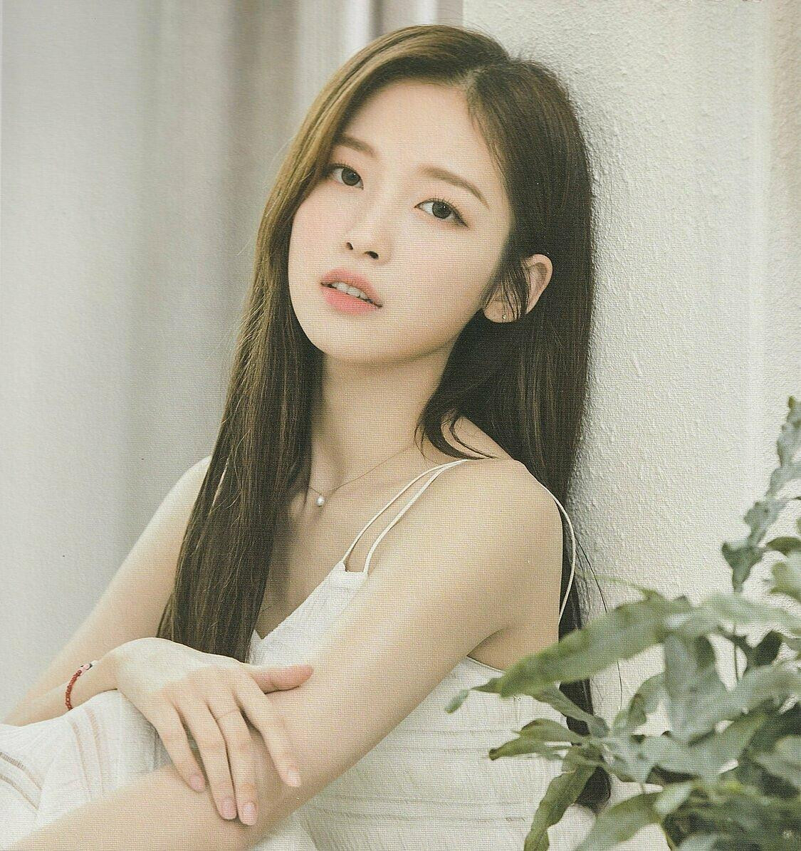 25. Arin (OH MY GIRL): 310 phiếu bầu