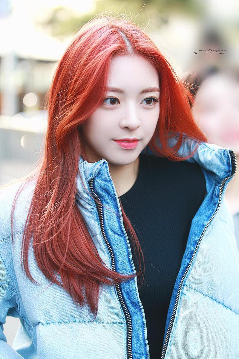 22. Yuna (ITZY): 329 phiếu bầu.