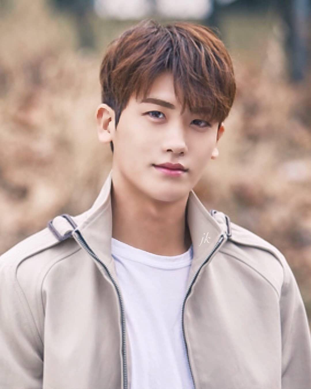 15. Park Hyung Sik: Thành viên nhóm ZE:A có 1.857 phiếu bầu. 15. Park Hyung Sik: Thành viên nhóm ZE:A có 1.857 phiếu bầu.