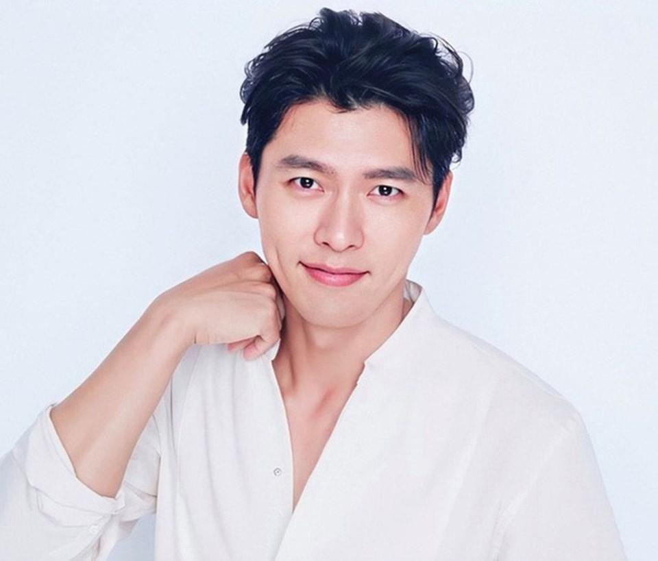 14. Hyun Bin: Gây thương nhớ với vẻ ngoài nam tính và nụ cười má lúm đồng tiền, tài tử “Hạ cánh nơi anh” chỉ có 2.467 phiếu bầu, chưa đủ để lọt top 10. 14. Hyun Bin: Gây thương nhớ với vẻ ngoài nam tính và nụ cười má lúm đồng tiền, tài tử “Hạ cánh nơi anh” chỉ có 2.467 phiếu bầu, chưa đủ để lọt top 10.