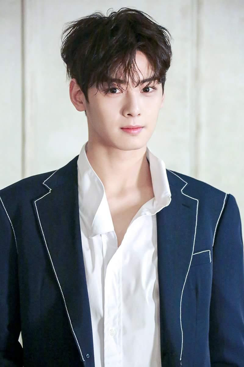 6. Cha Eun Woo: Nổi tiếng với biệt danh “thiên tài gương mặt”, không khó hiểu khi Cha Eun Woo có thứ hạng cao. Anh có 13.299 phiếu bầu. Nhiều người còn cho rằng, anh hoàn toàn xứng đáng ở vị trí top 1. Trong bảng xếp hạng sao nam điển trai do chuyên gia thẩm mỹ bình chọn, thành viên ASTRO không có đối thủ. 6. Cha Eun Woo: Nổi tiếng với biệt danh “thiên tài gương mặt”, không khó hiểu khi Cha Eun Woo có thứ hạng cao. Anh có 13.299 phiếu bầu. Nhiều người còn cho rằng, anh hoàn toàn xứng đáng ở vị trí top 1. Trong bảng xếp hạng sao nam điển trai do chuyên gia thẩm mỹ bình chọn, thành viên ASTRO không có đối thủ.