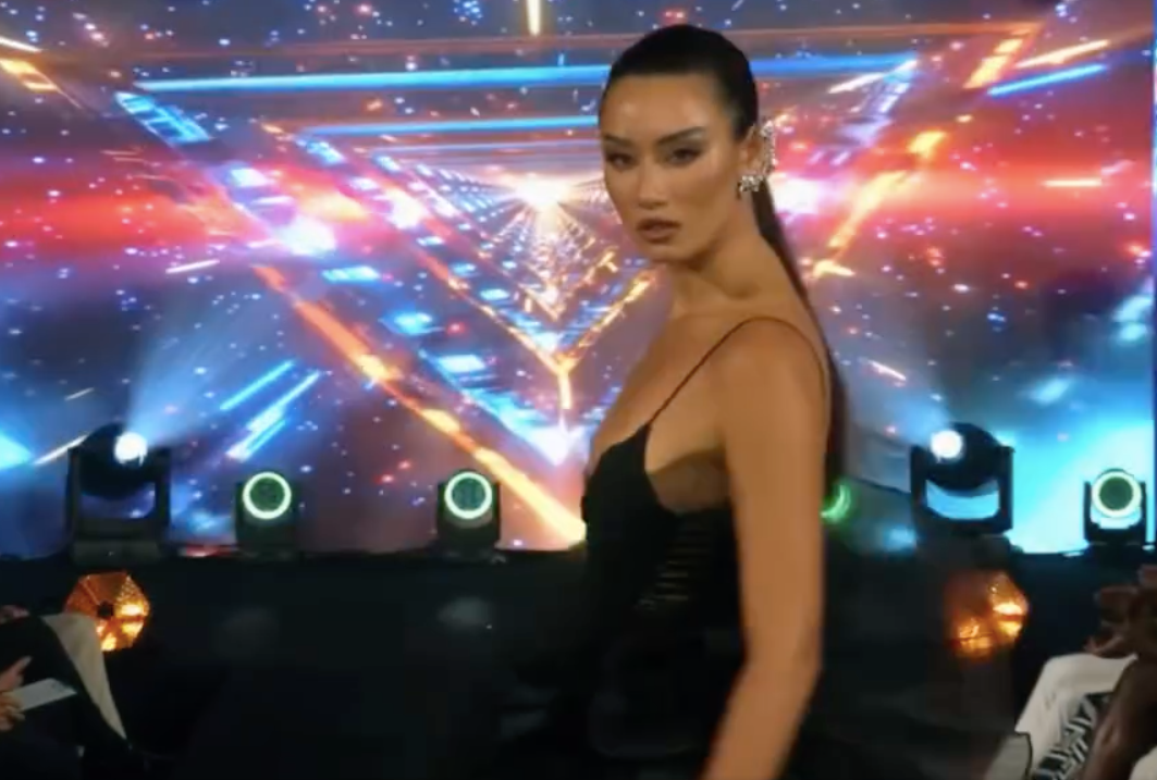 Lydie Vũ trong phần thi Supra Model khu vực châu Á. Lydie Vũ trong phần thi Supra Model khu vực châu Á.