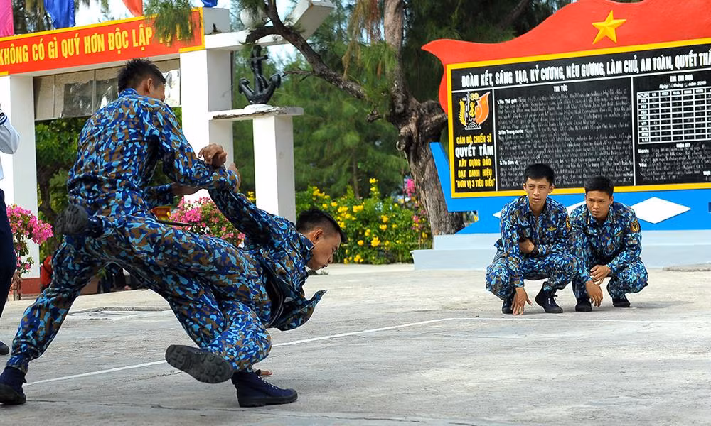 Rộn ràng điệu sạp 'Sòn sòn sòn đô sòn...' giữa biển trời Trường Sa ảnh 12