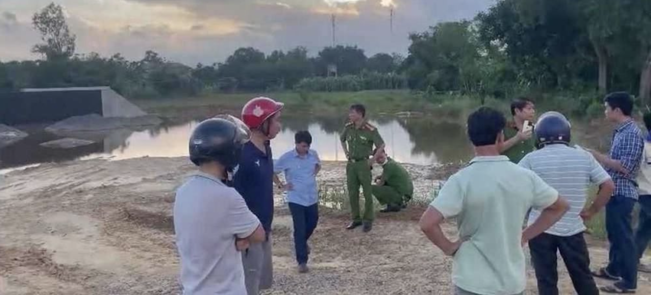 Hiện trường xảy ra vụ đuối nước ngày 28/10/2023. Ảnh: CA Hiện trường xảy ra vụ đuối nước ngày 28/10/2023. Ảnh: CA