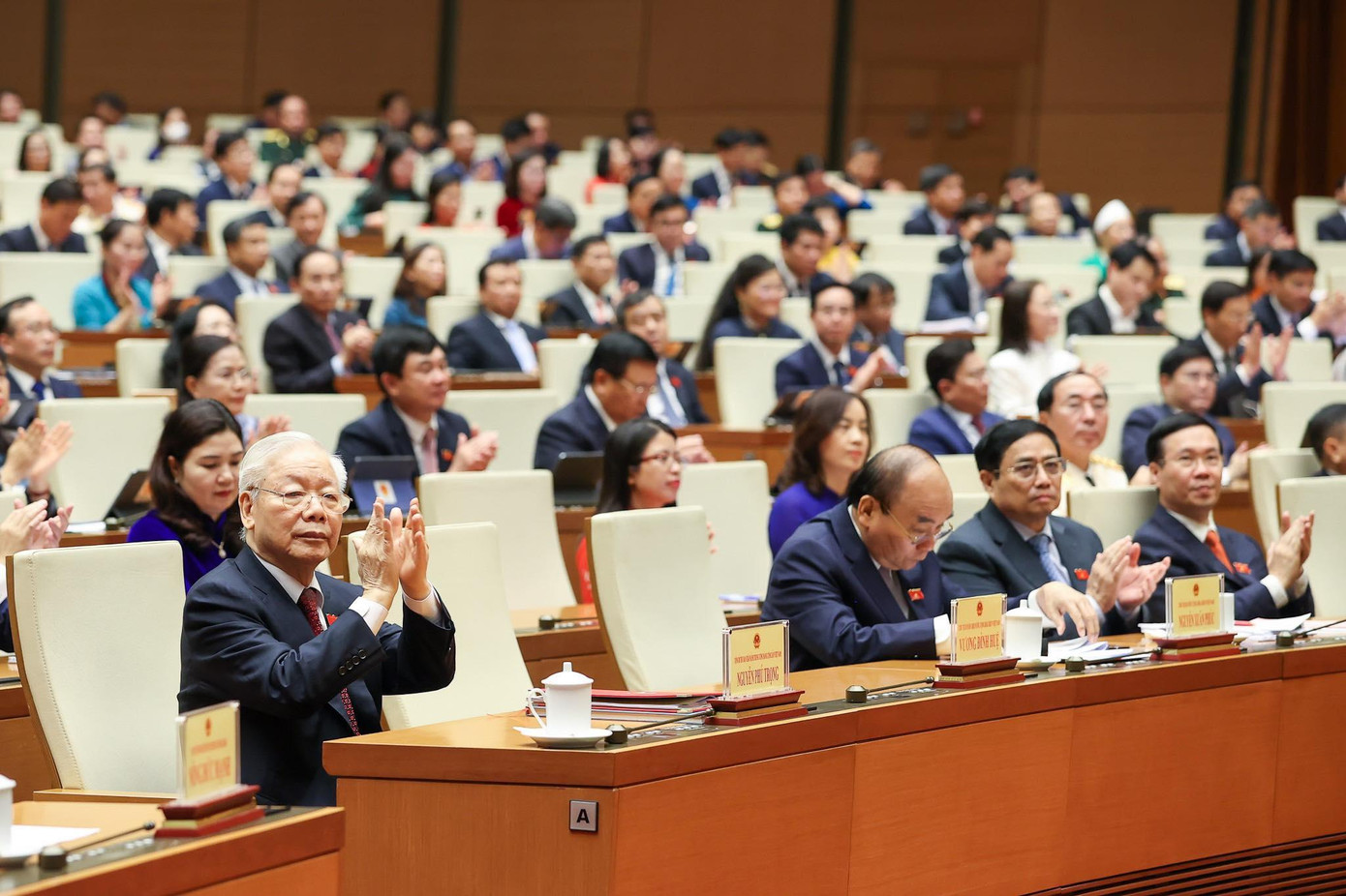 Tổng Bí thư Nguyễn Phú Trọng cùng các đồng chí lãnh đạo Đảng, Nhà nước và các đại biểu dự phiên bế mạc Kỳ họp thứ tư, Quốc hội khóa XV. Ảnh: Như Ý