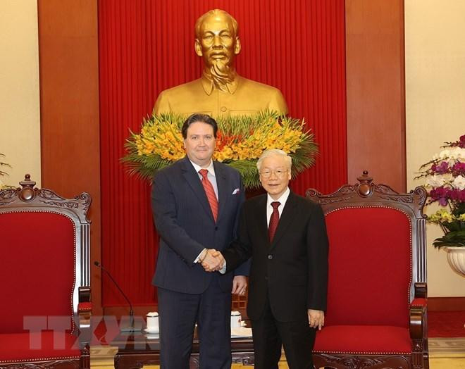 Tổng Bí thư Nguyễn Phú Trọng tiếp Đại sứ Hoa Kỳ Marc E. Knapper đến chào xã giao. (Ảnh: Trí Dũng/TTXVN) Tổng Bí thư Nguyễn Phú Trọng tiếp Đại sứ Hoa Kỳ Marc E. Knapper đến chào xã giao. (Ảnh: Trí Dũng/TTXVN)