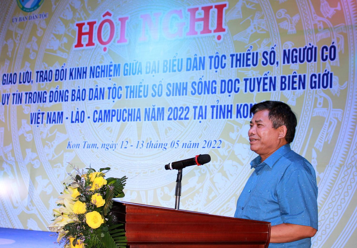 Thứ trưởng, Phó Chủ nhiệm Ủy ban Dân tộc Y Thông phát biểu tại hội nghị. Ảnh: Cổng thông tin điện tử Kon Tum