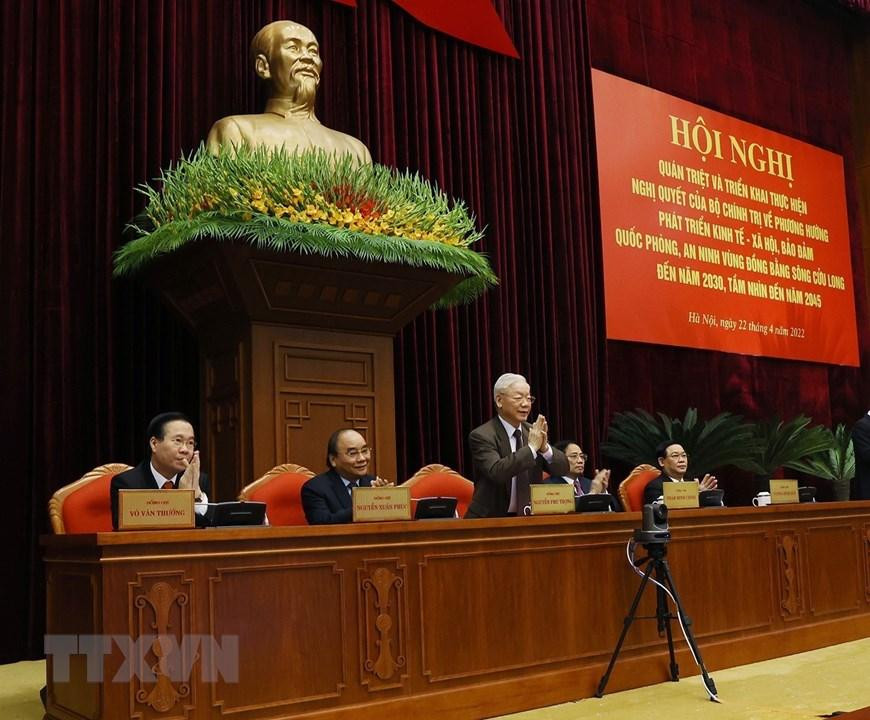 Tổng Bí thư Nguyễn Phú Trọng, Chủ tịch nước Nguyễn Xuân Phúc, Thủ tướng Chính phủ Phạm Minh Chính, Chủ tịch Quốc hội Vương Đình Huệ, Thường trực Ban Bí thư Võ Văn Thưởng chủ trì hội nghị. Ảnh: Trí Dũng/TTXVN